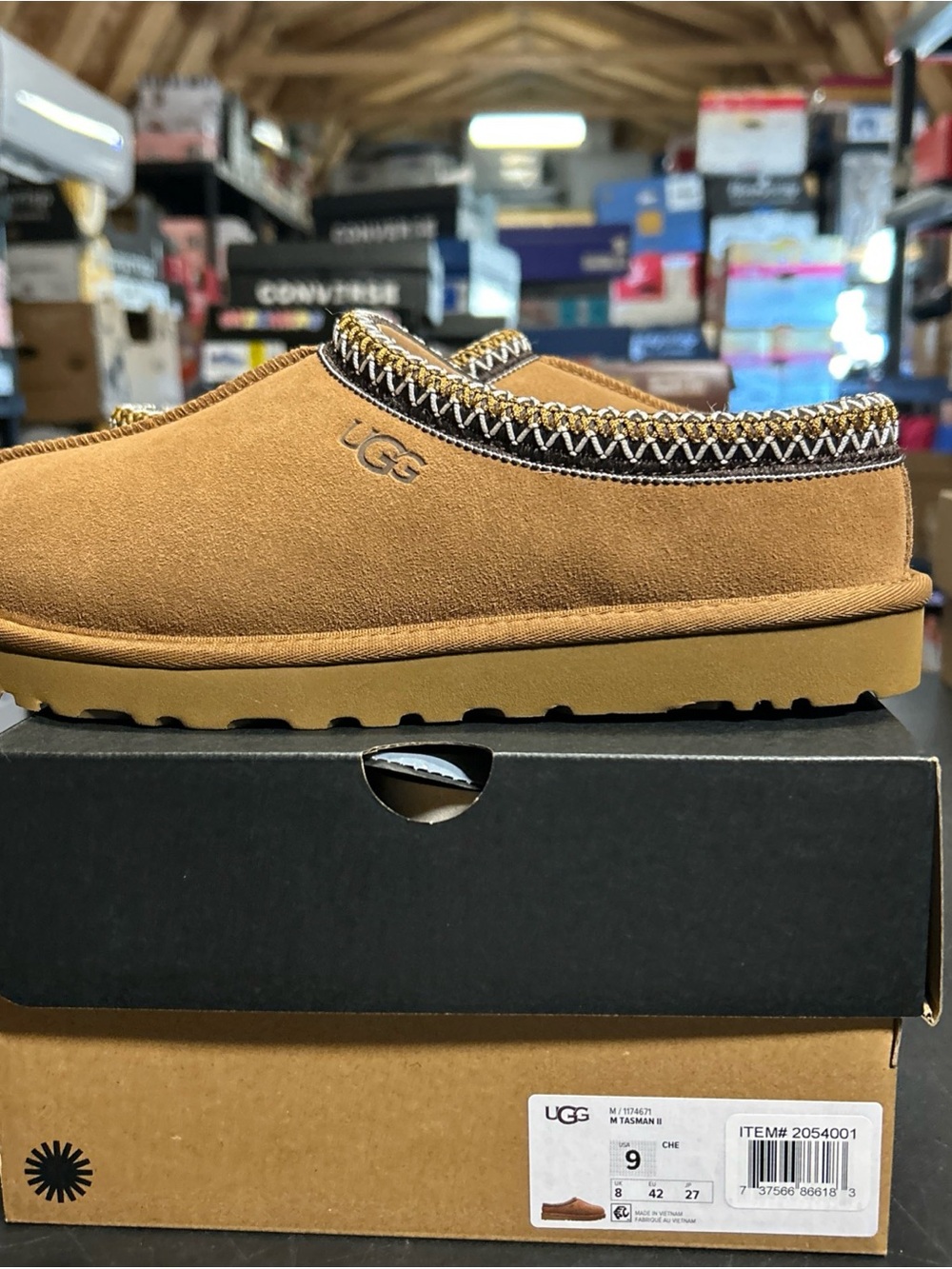 UGG Men’s Chestnut Tasman II Size 9